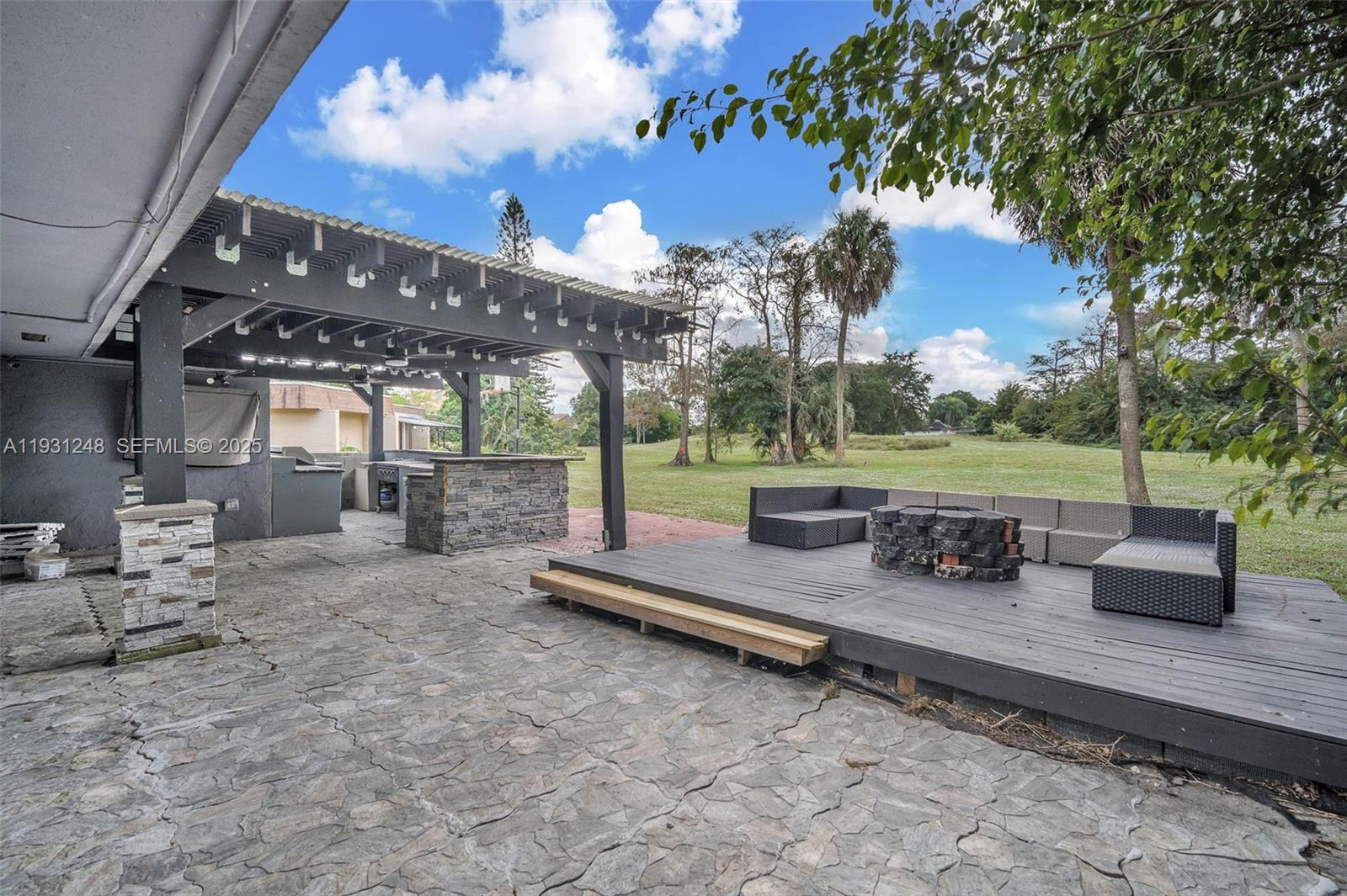 WOODLANDS SEC SIX - Residential