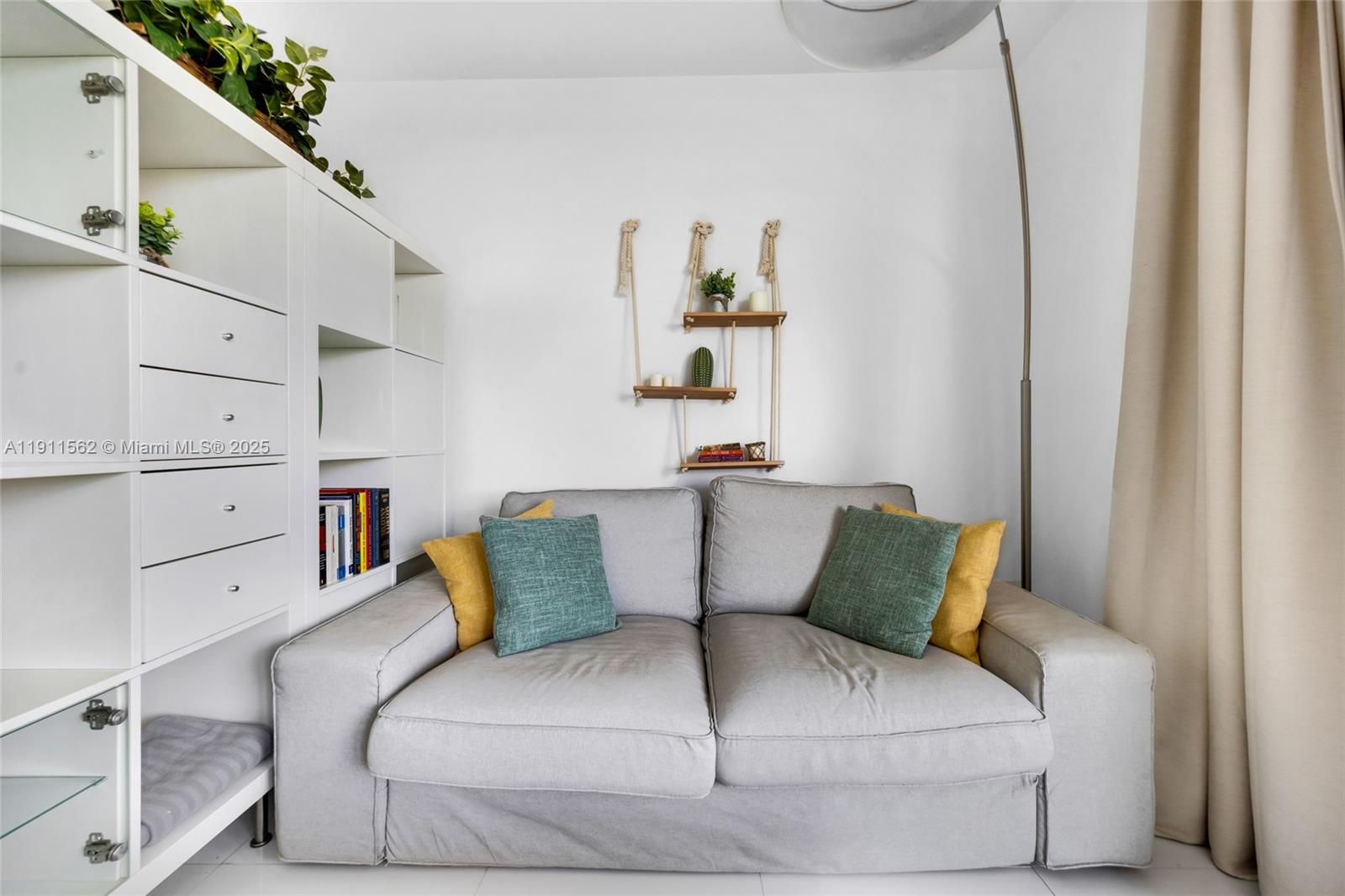 MIRADOR 1000 CONDO - Residential Lease