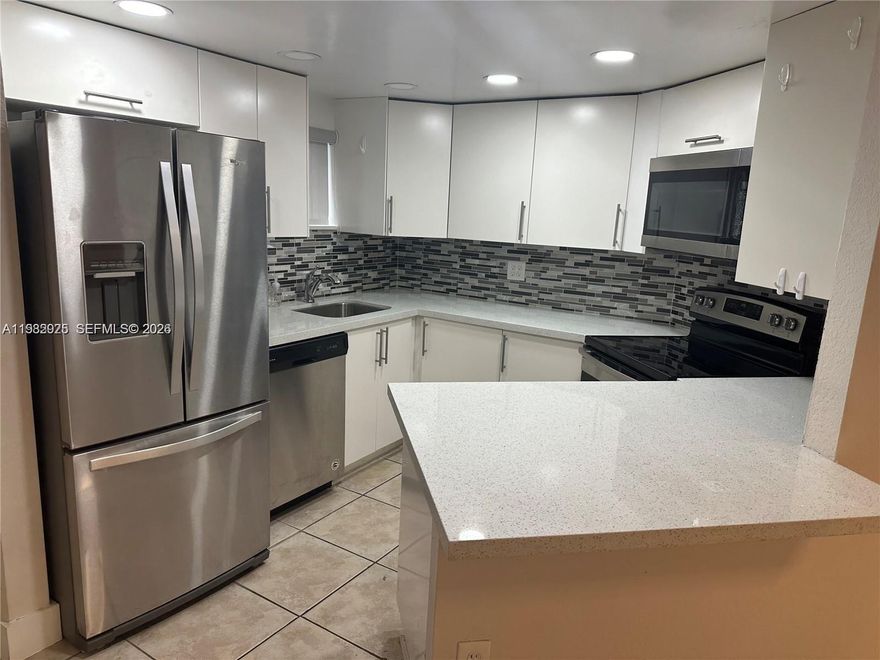 Beautiful REMODELED 1/1 in Doral with new floors throughout, kitchen w/ SS appliances & QUARTZ countertops ,Washer/Dryer, Ready to move in.,Amenities include pools, Gated entrance, 24hr Security, gym, tennis courts, outdoor racquetball court, Club House……Please do not disturb the tenants. The unit will be available on May 1, 2026. Please schedule your appointment now for a showing ….Showing hours: Mondays, Thursdays, Fridays, and/or Saturdays before 11:30 AM... Tuesdays and Wednesdays are flexible, with 24 hs. advance notice. The commercial vehicles are prohibited.....