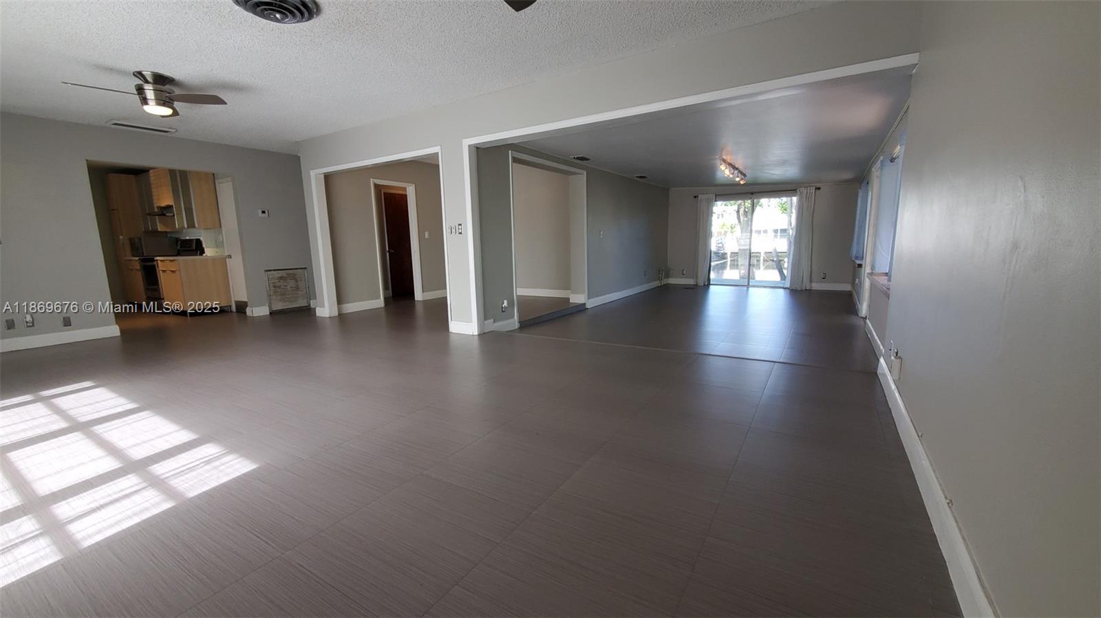 CORAL POINT - Residential Lease