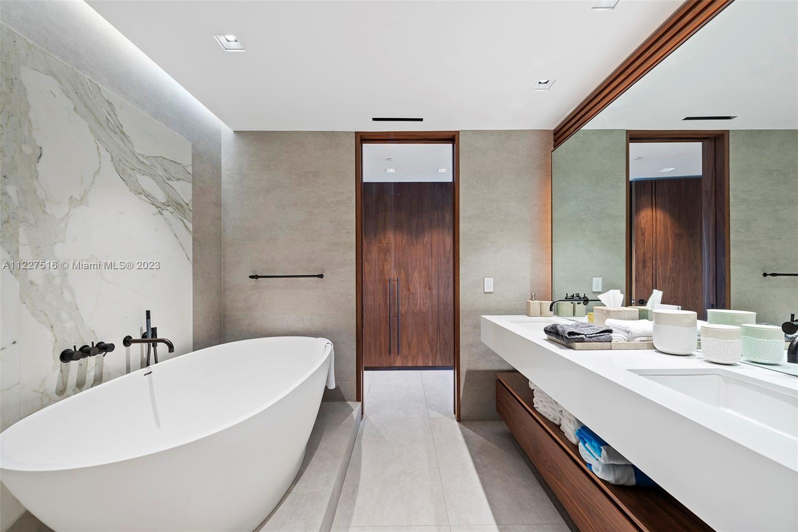 BAYVIEW FISHER ISL NO TWO - Residential