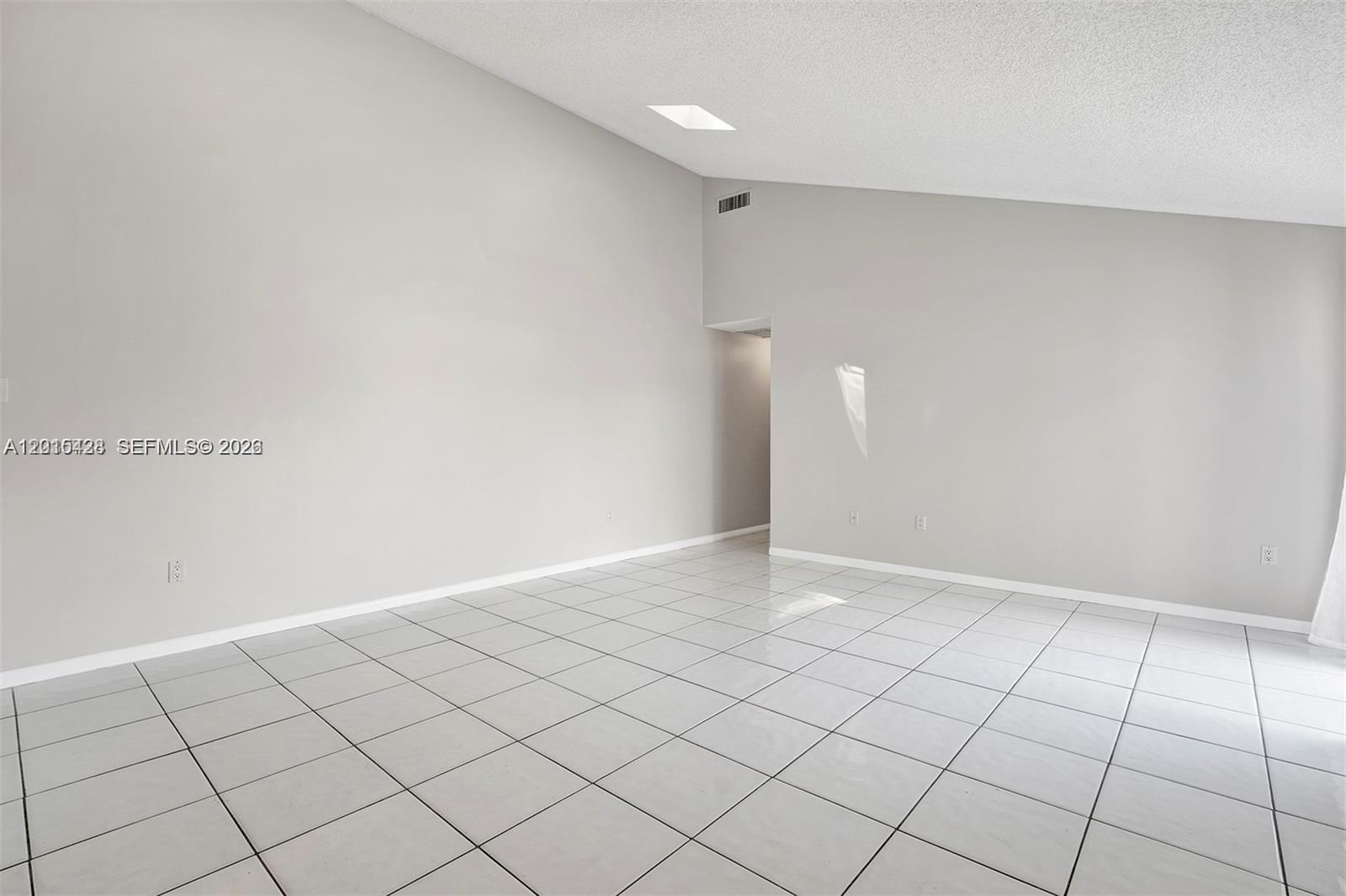 BOCA GARDENS - Residential