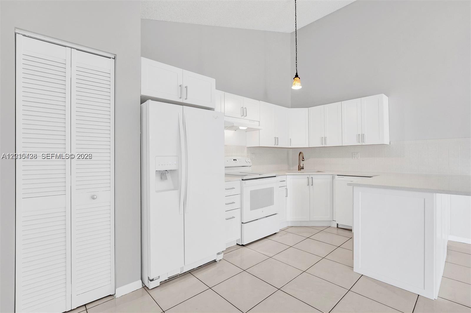 BOCA GARDENS - Residential