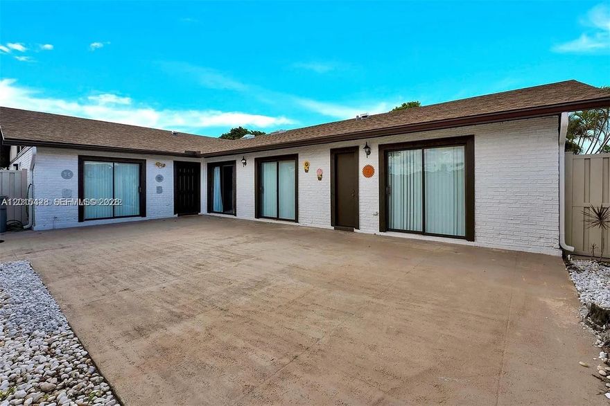 Cozy and spacious 3 Bedroom, 2 bath villa with a large patio. / Light and Bright. / update Kitchen & Counter tops. / Each bedroom has patio doors that lead to the patio. /6 year-old water heater, Washer and dryer. / Tiled throughout. /Vaulted Ceilings. /Skylight. / 5-6 year Roof. /Private courtyard all fence, perfect for pets, small children or entertained. / 2 Assigned parking. / Basic cable included. Ready for occupancy. Community has 3 pools, tennis, gym, sidewalks, playground, racquetball and basketball, security patrol.