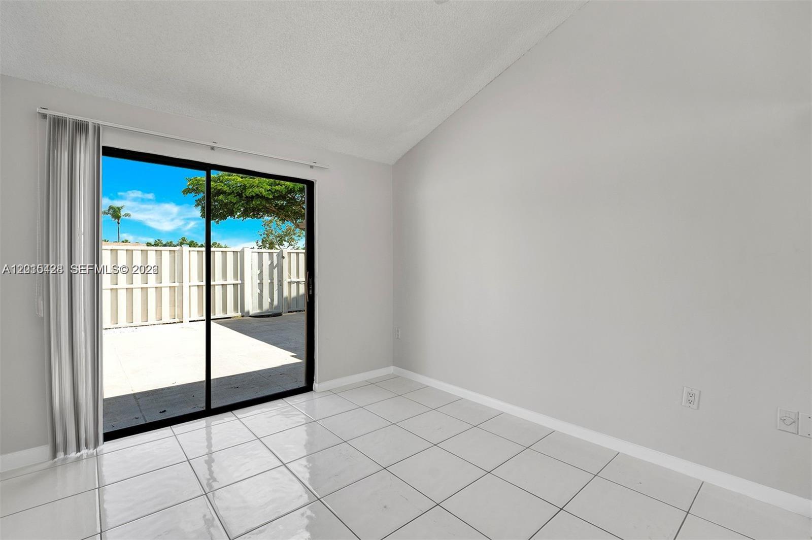 BOCA GARDENS - Residential