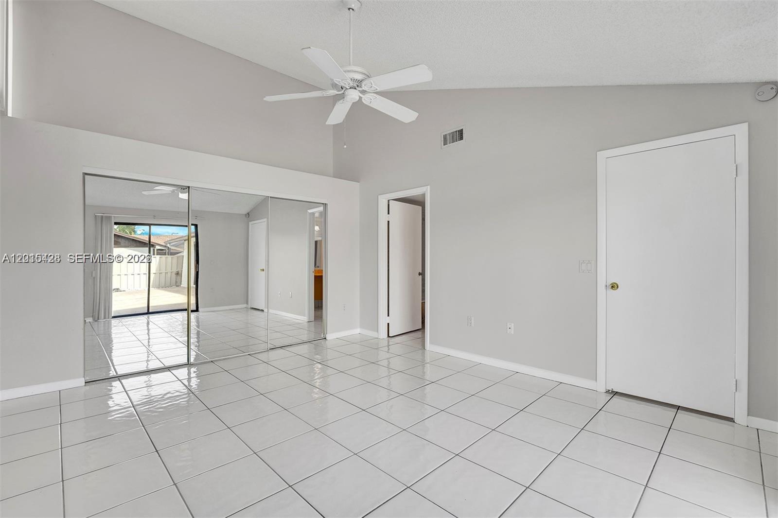 BOCA GARDENS - Residential