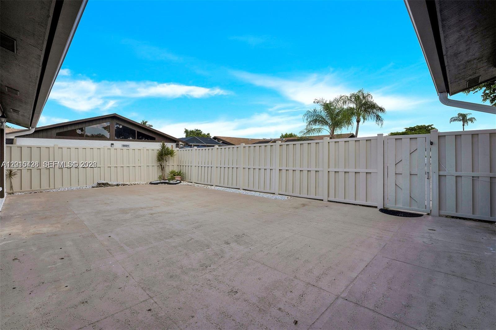 BOCA GARDENS - Residential