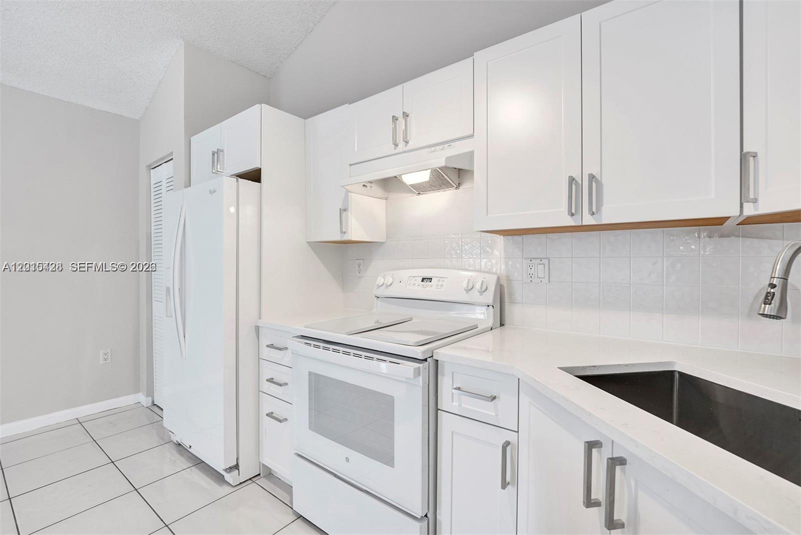 BOCA GARDENS - Residential