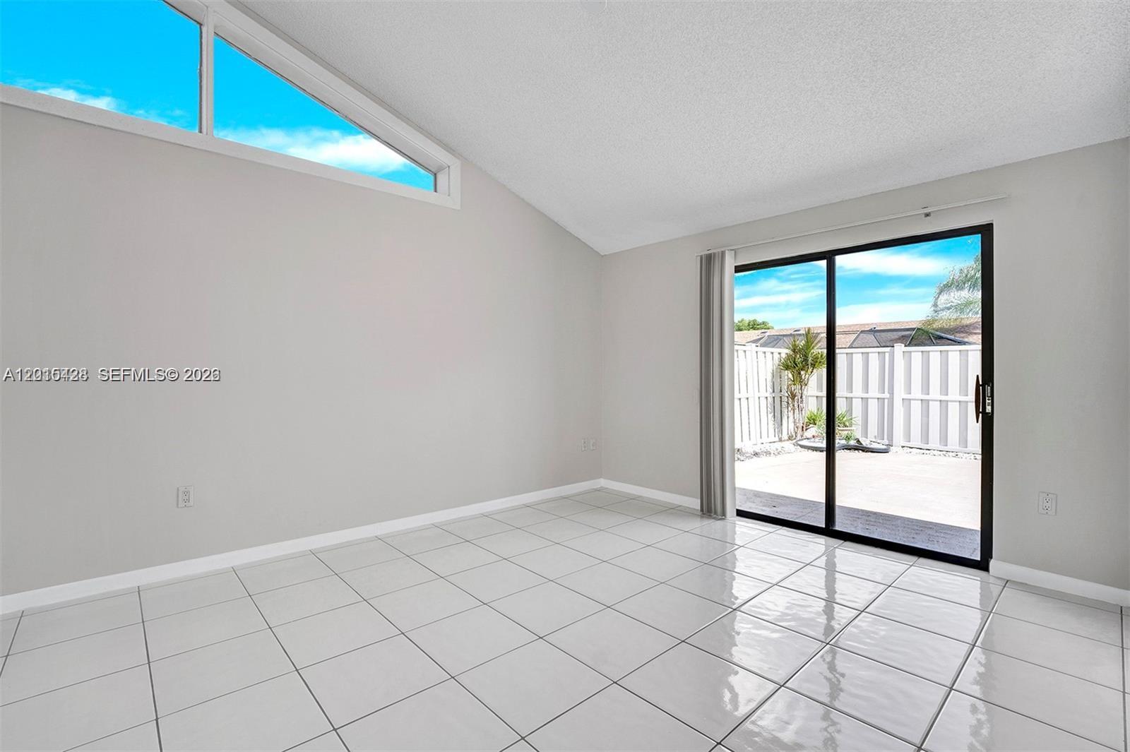BOCA GARDENS - Residential