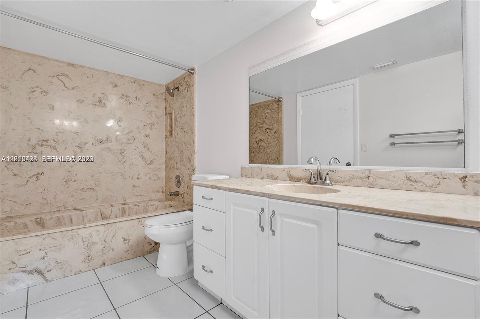 BOCA GARDENS - Residential