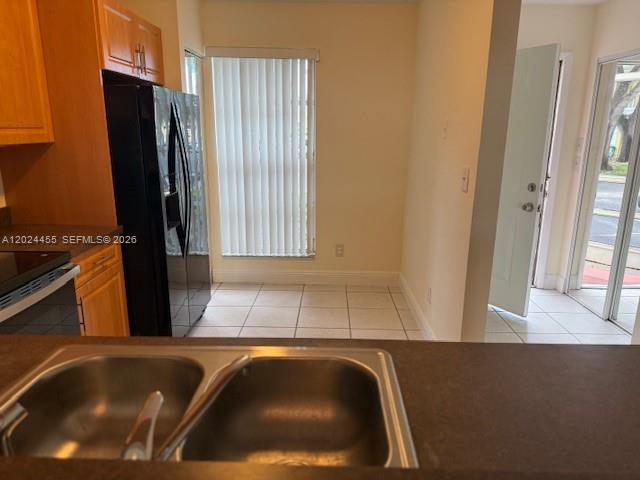 2856 Cambridge Ln