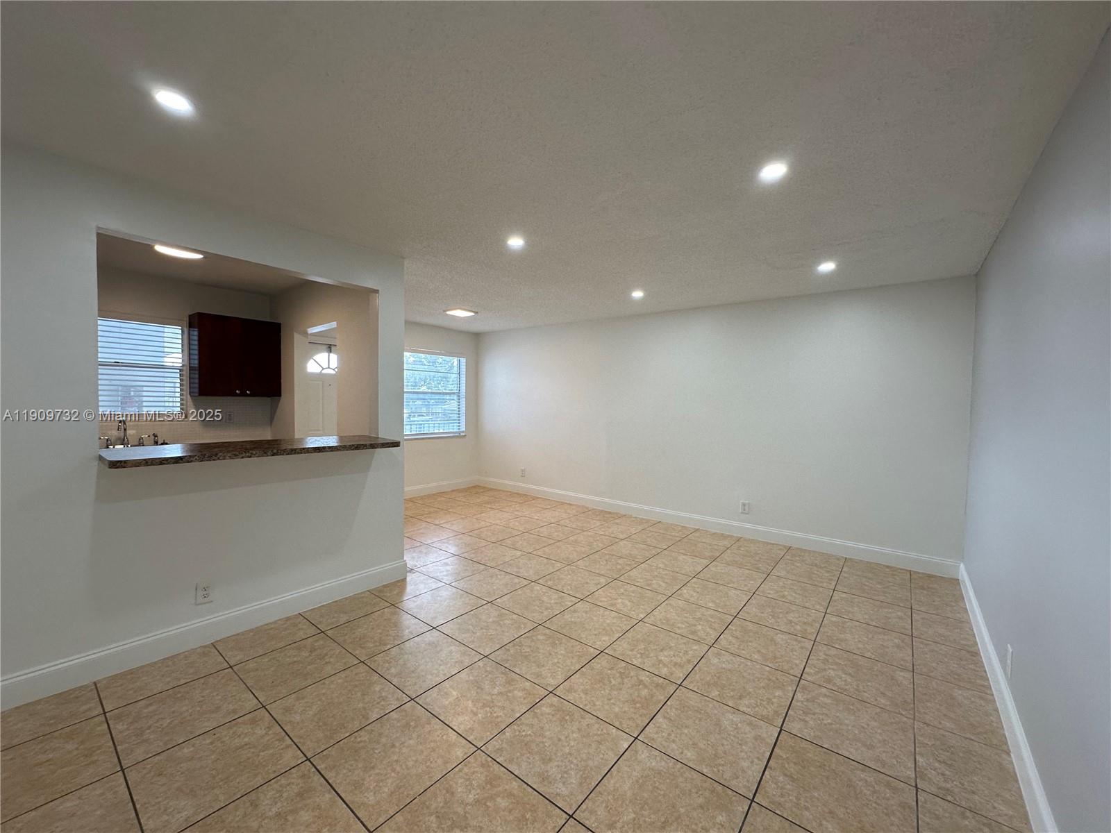 PLAYLAND VILLAGE SEC 3 - Residential Lease