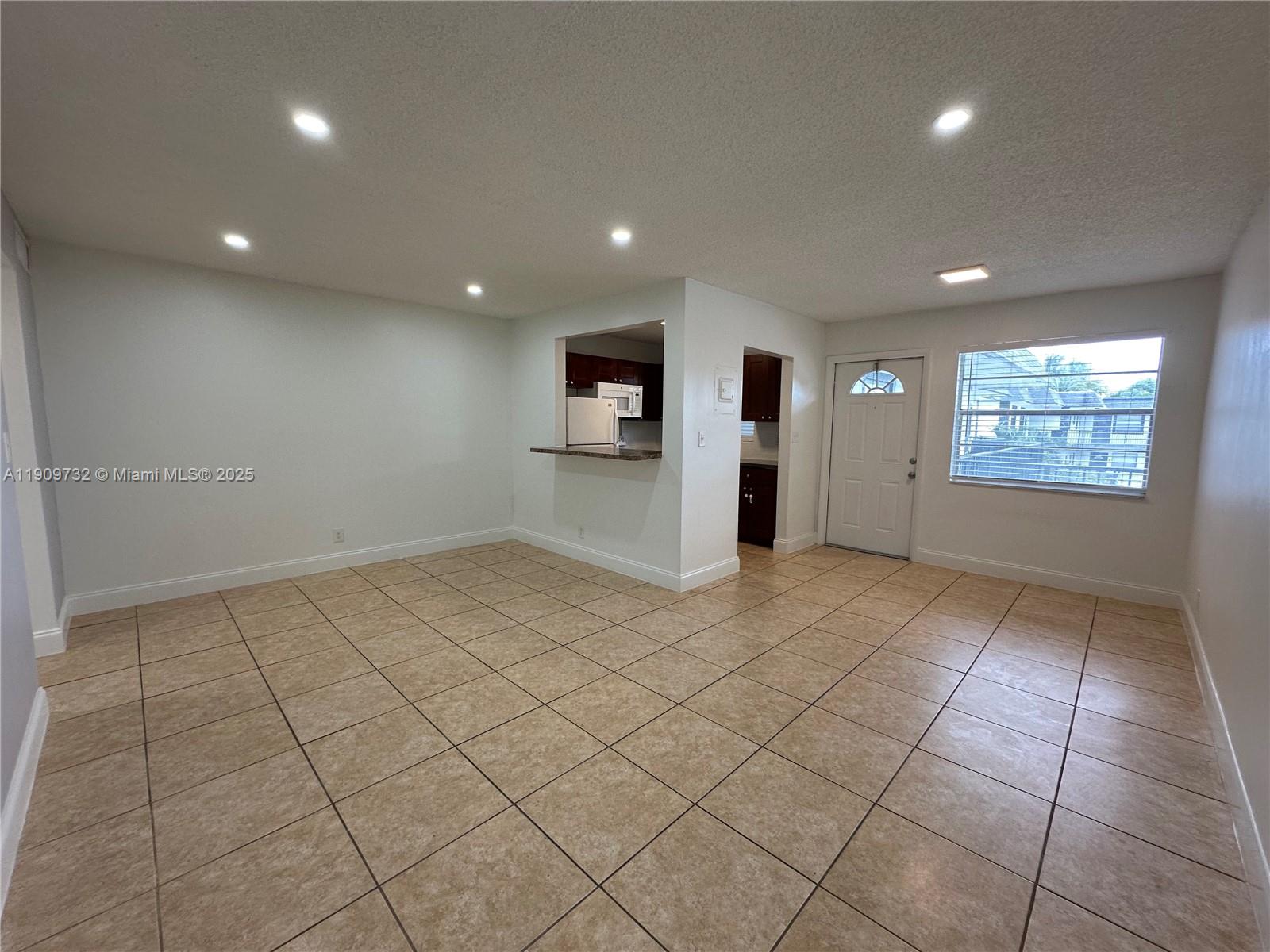 PLAYLAND VILLAGE SEC 3 - Residential Lease