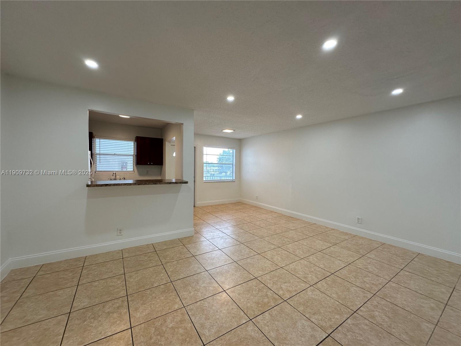 PLAYLAND VILLAGE SEC 3 - Residential Lease