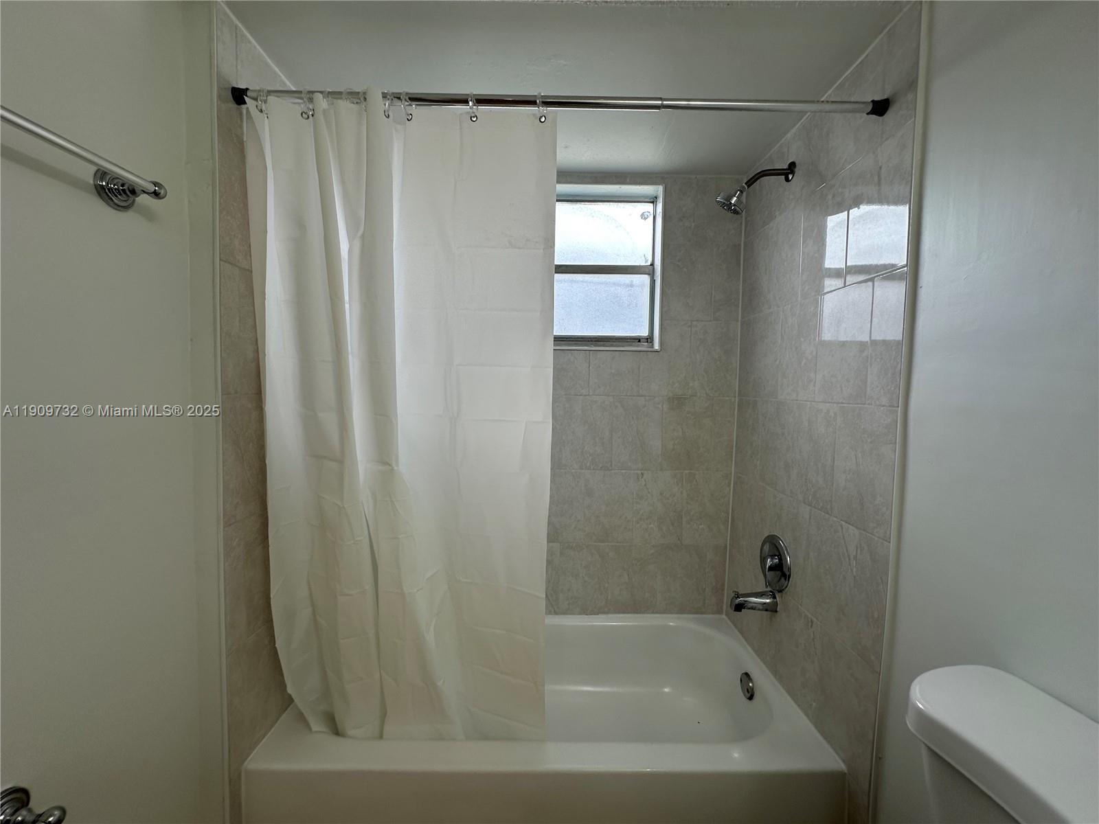 PLAYLAND VILLAGE SEC 3 - Residential Lease