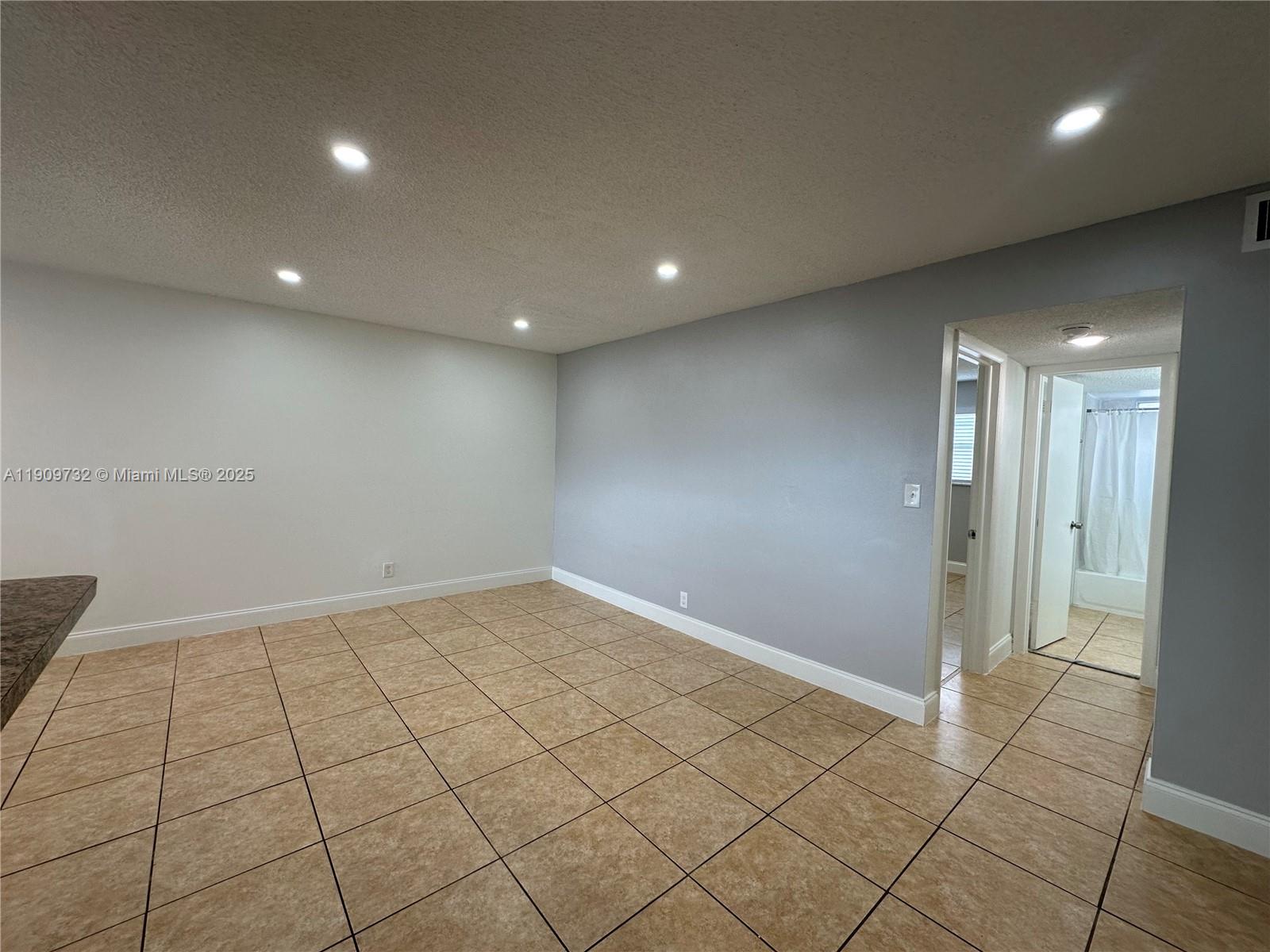 PLAYLAND VILLAGE SEC 3 - Residential Lease