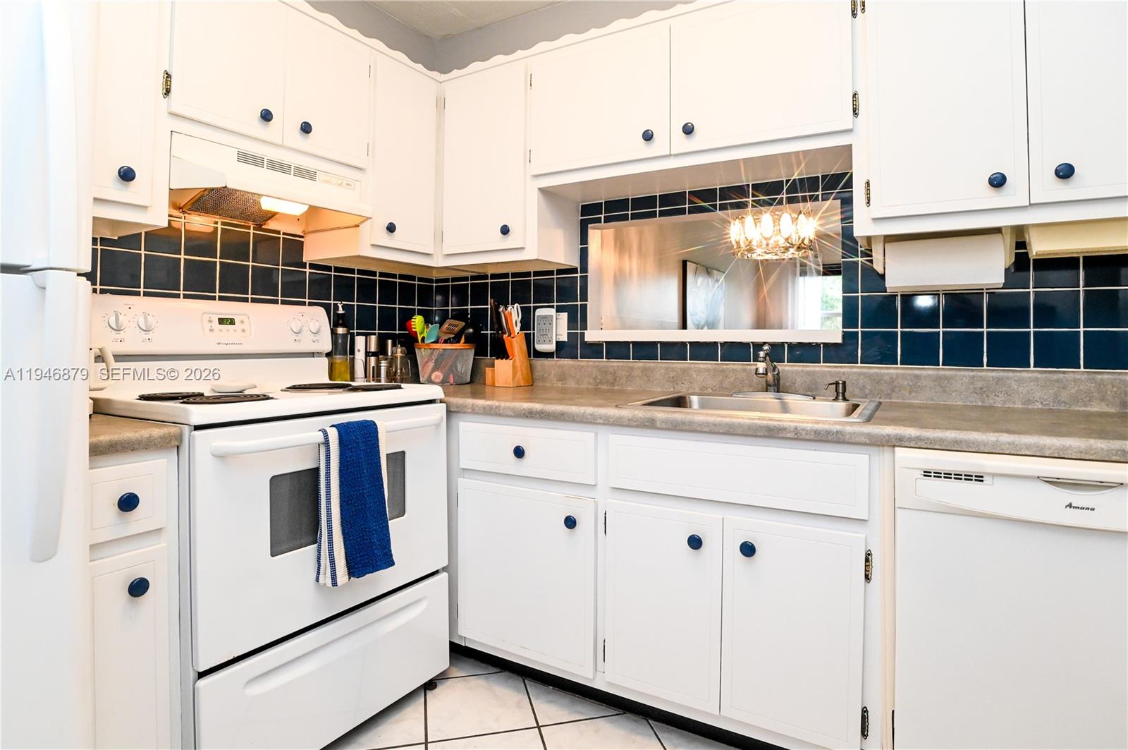 BRADLEY HALL CONDO - Residential