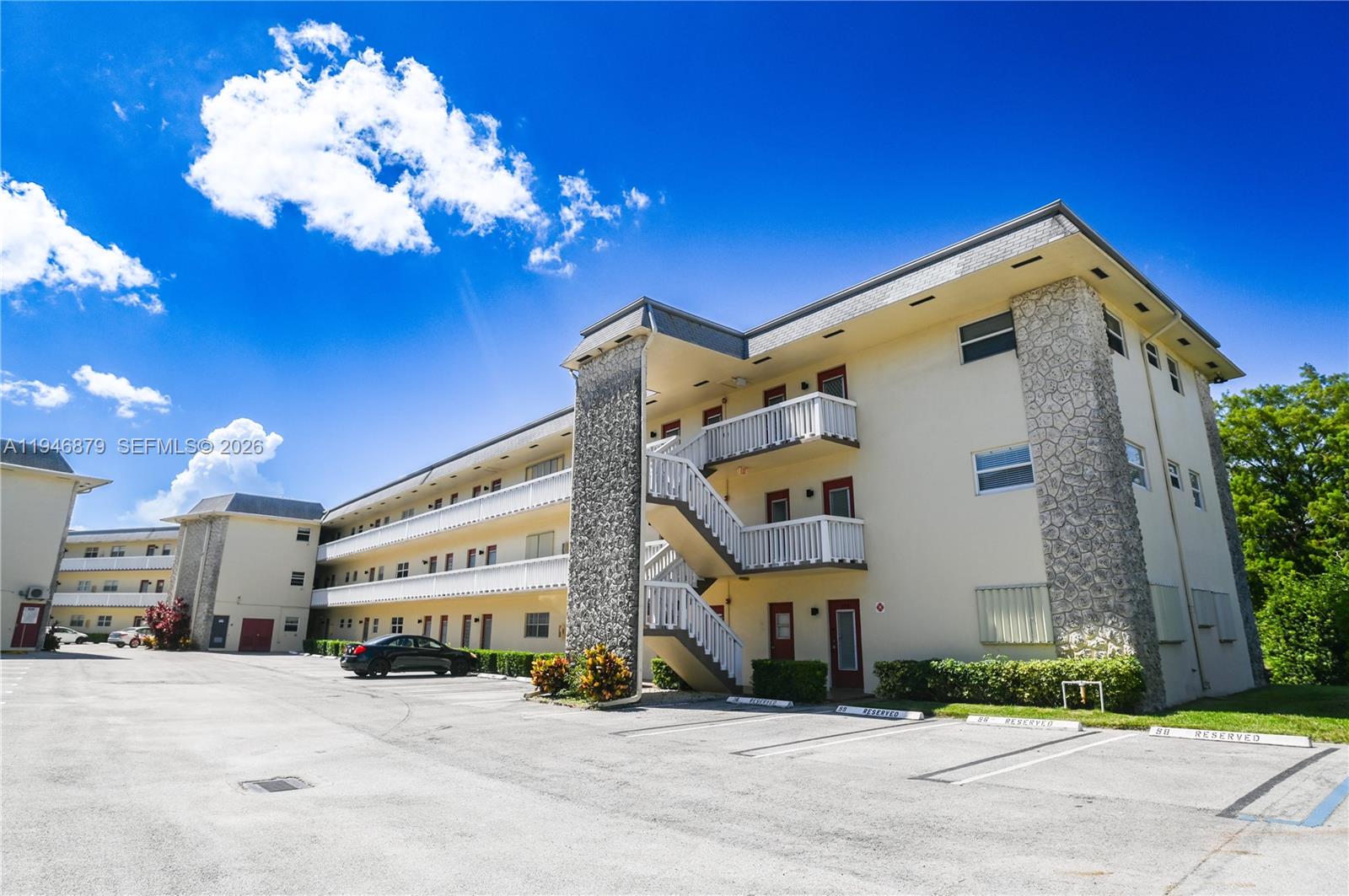 BRADLEY HALL CONDO - Residential