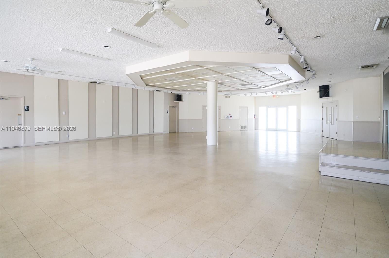 BRADLEY HALL CONDO - Residential