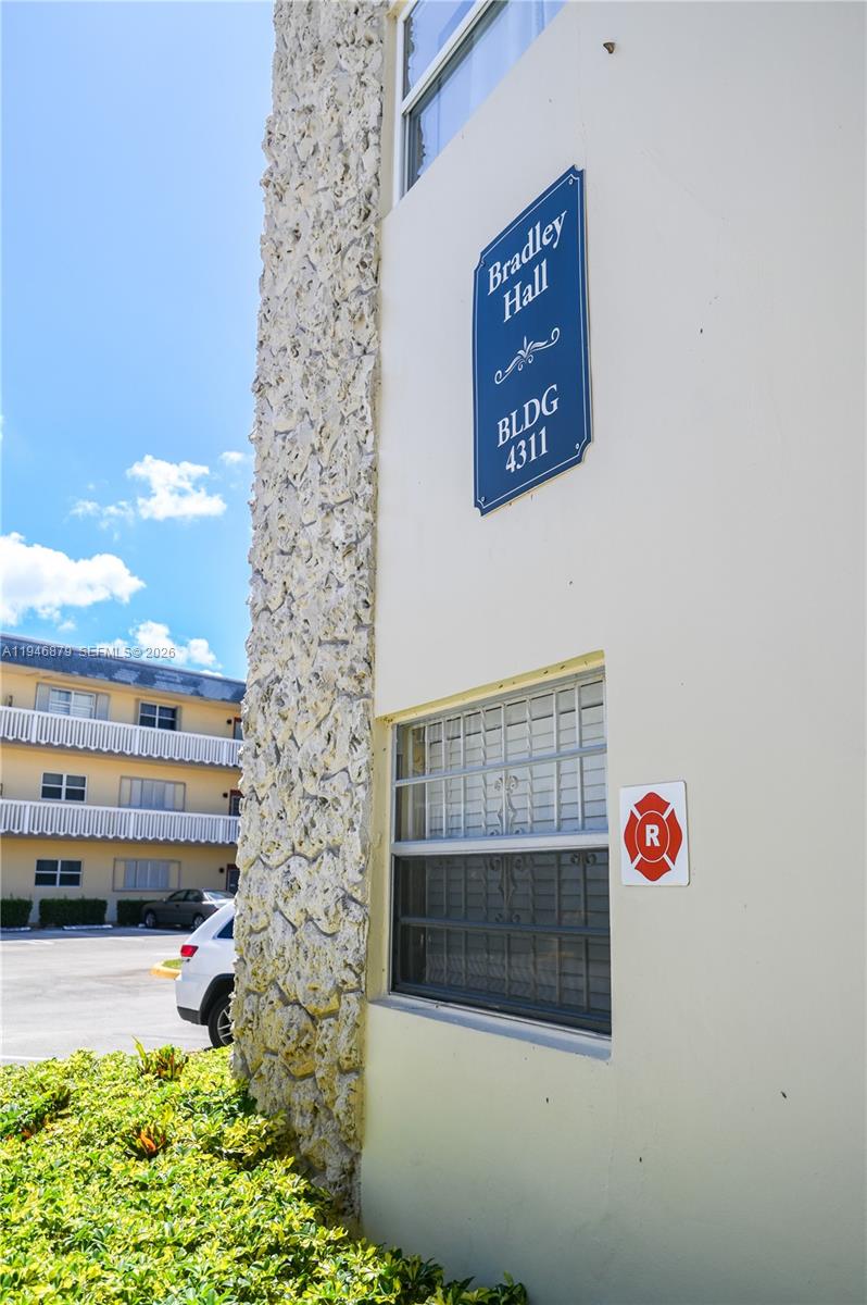 BRADLEY HALL CONDO - Residential