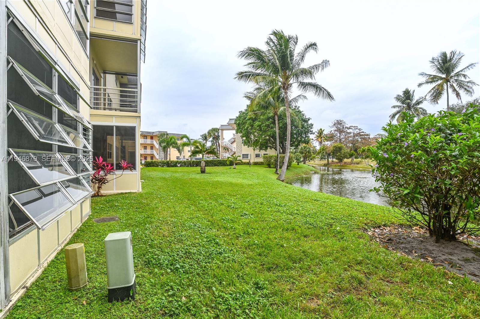 BRADLEY HALL CONDO - Residential