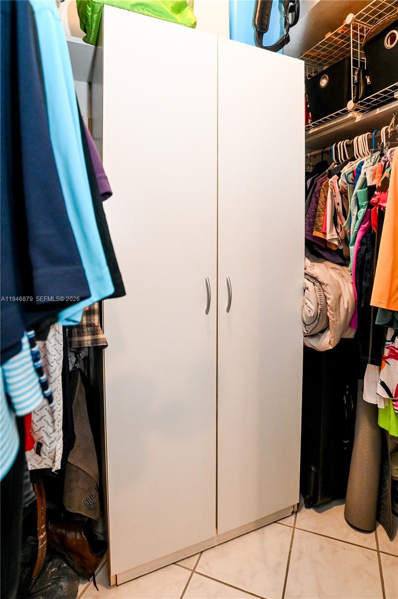 BRADLEY HALL CONDO - Residential