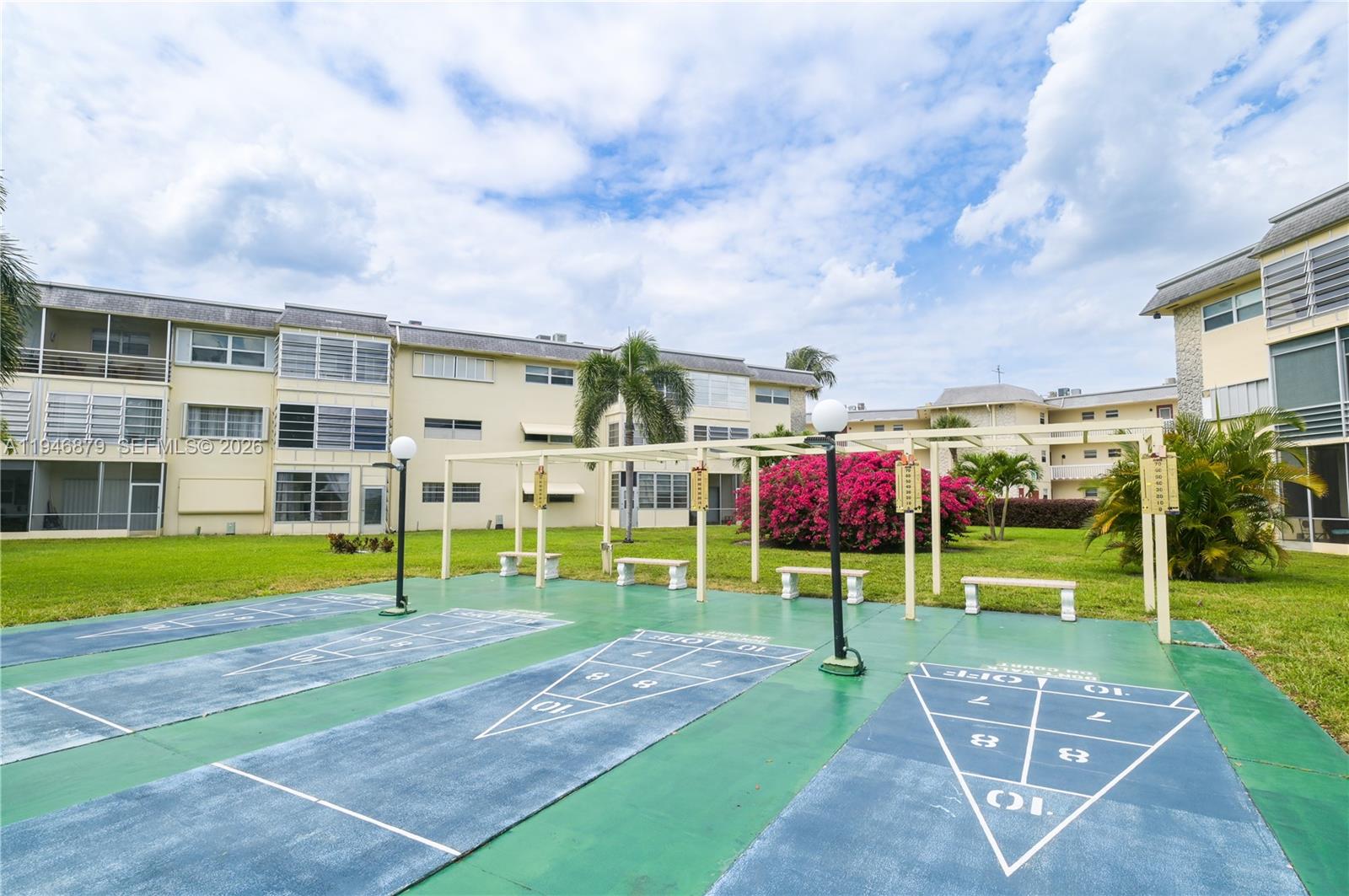 BRADLEY HALL CONDO - Residential