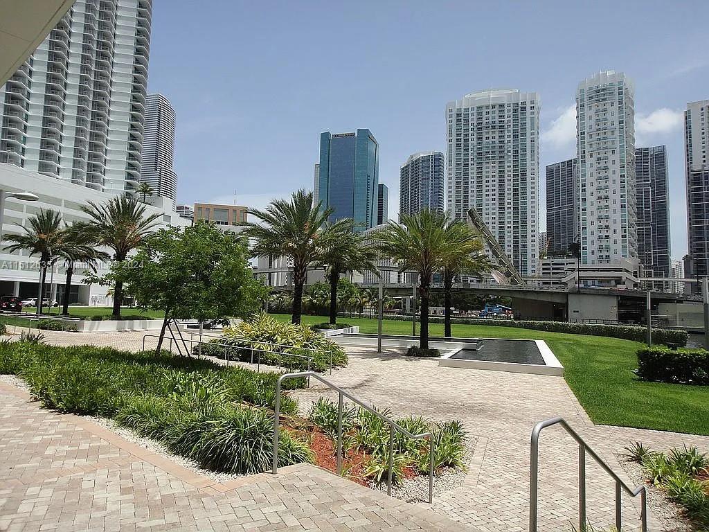 MINT CONDO - Land