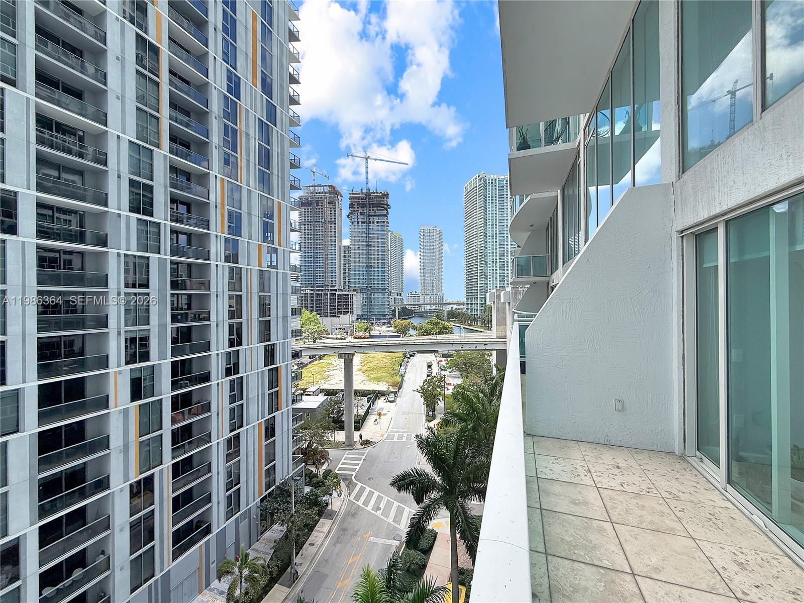 BRICKELL ON THE RIVER S T - Residential Lease