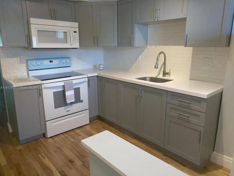 6580 Santona St A22 Coral Gables FL 33146