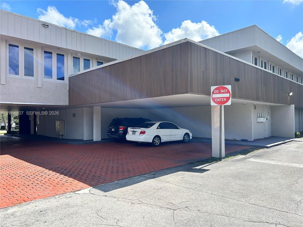 Photo of 4121 NW 5th St #206, Plantation, FL 33317 (MLS # A11954707)