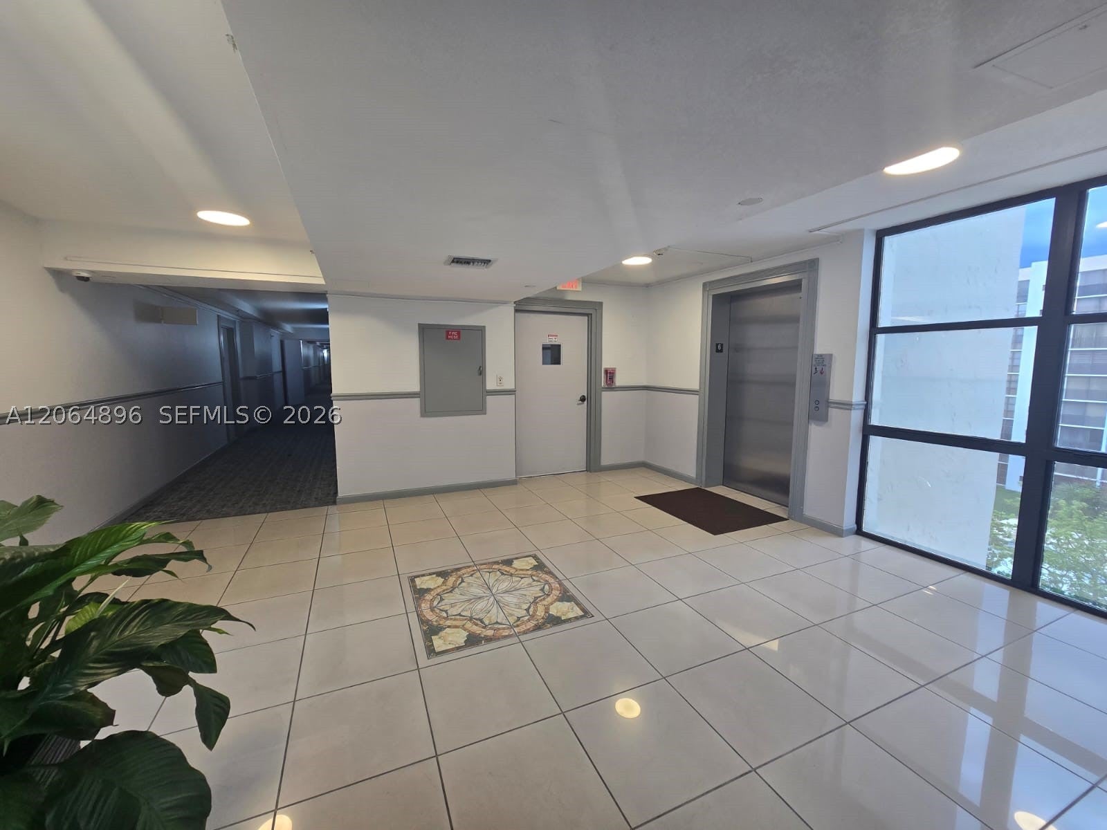 16919 N Bay Rd 609