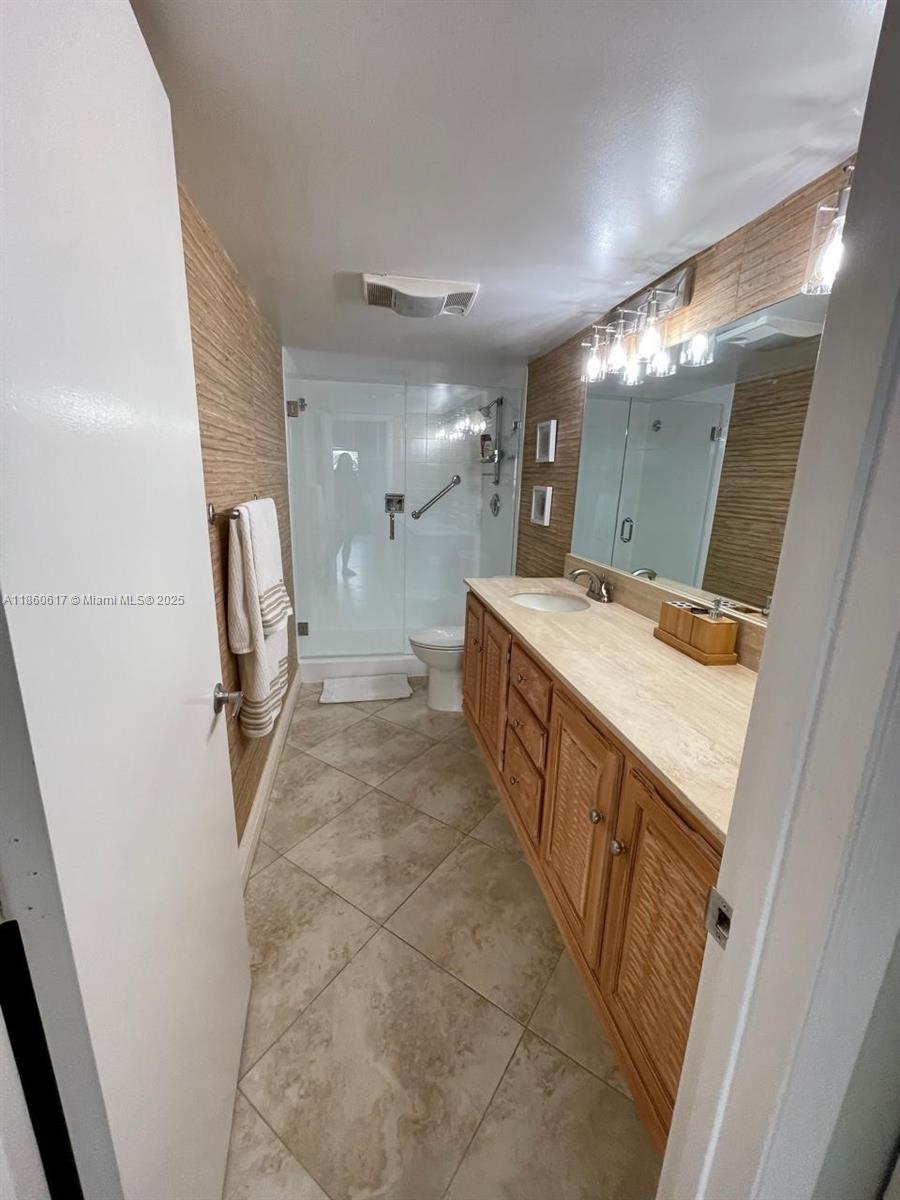 HAMPTON BEACH CLUB CONDO - Residential Lease