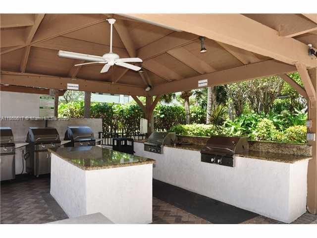 HAMPTON BEACH CLUB CONDO - Residential Lease