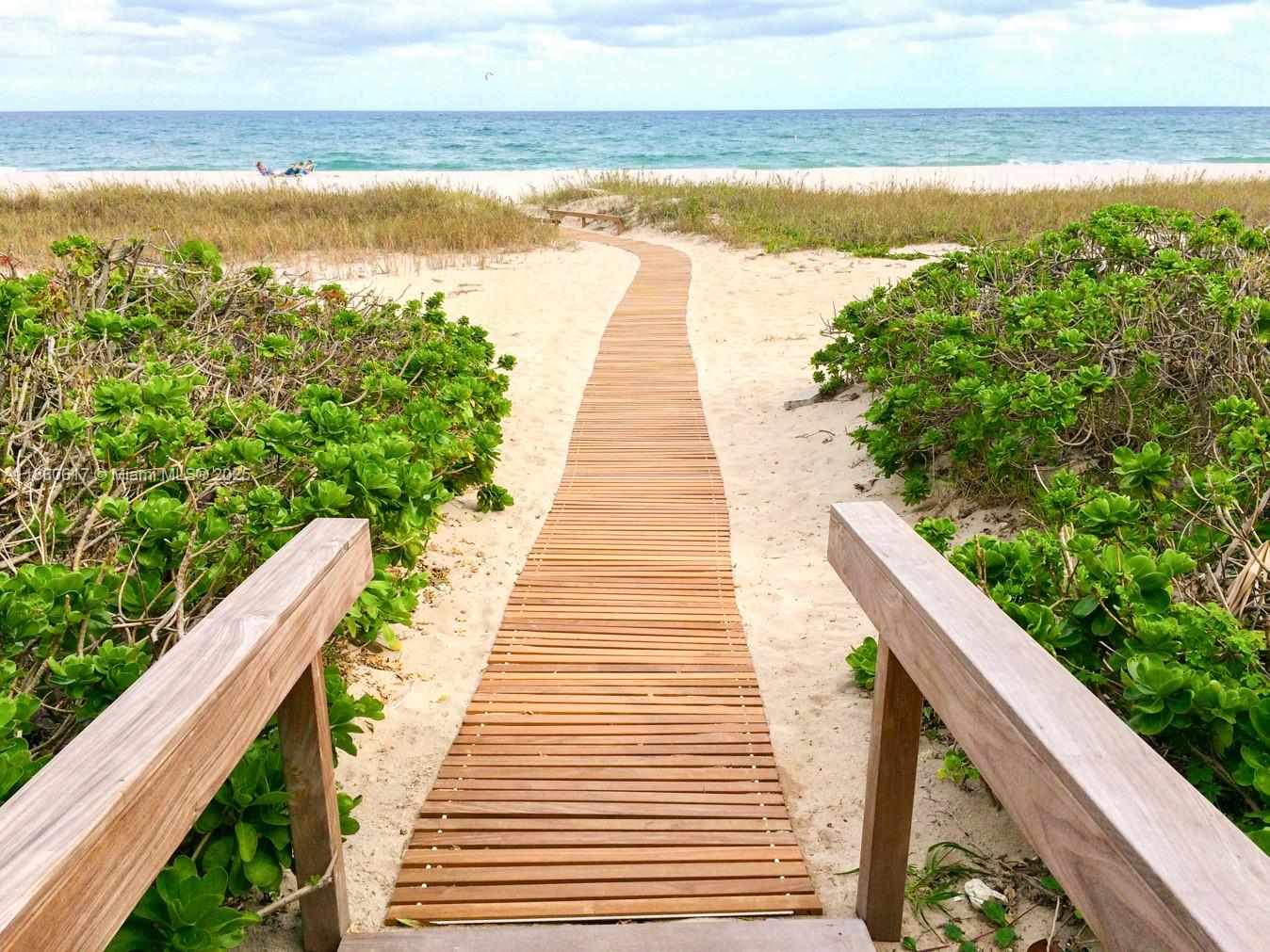 HAMPTON BEACH CLUB CONDO - Residential Lease