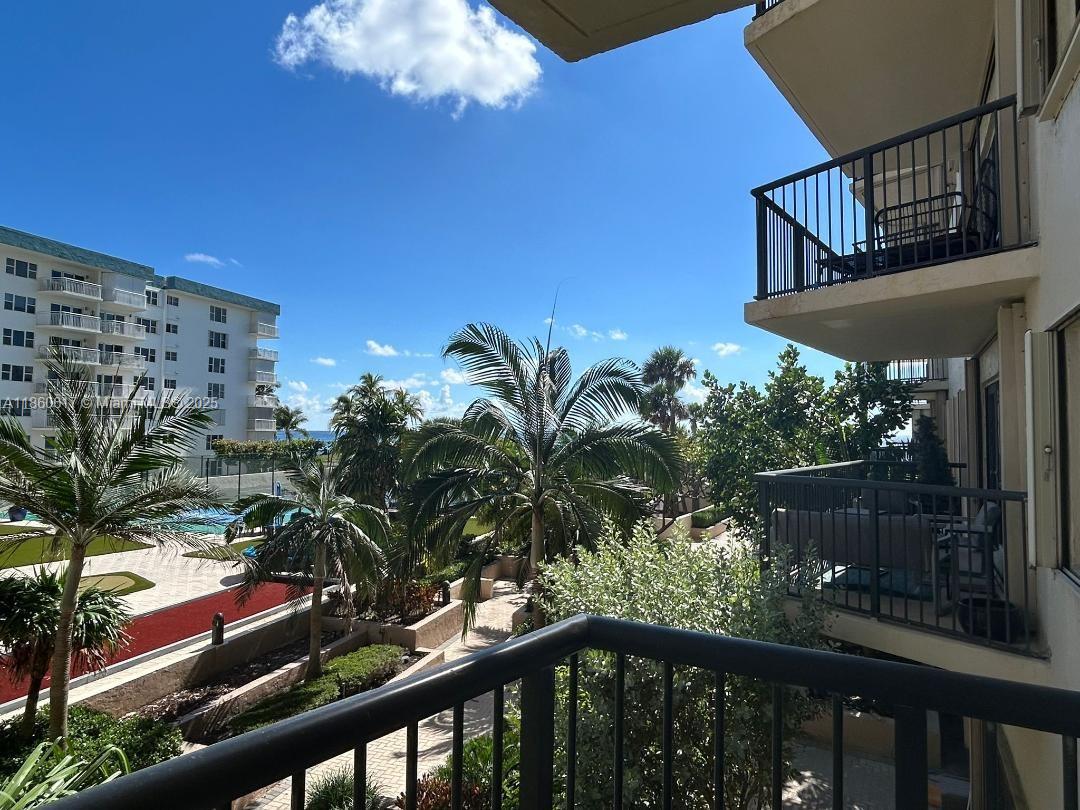 HAMPTON BEACH CLUB CONDO - Residential Lease