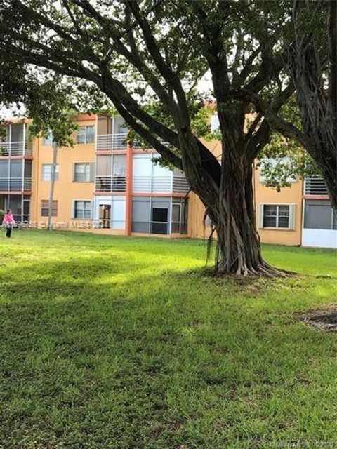 A home in Deerfield Beach