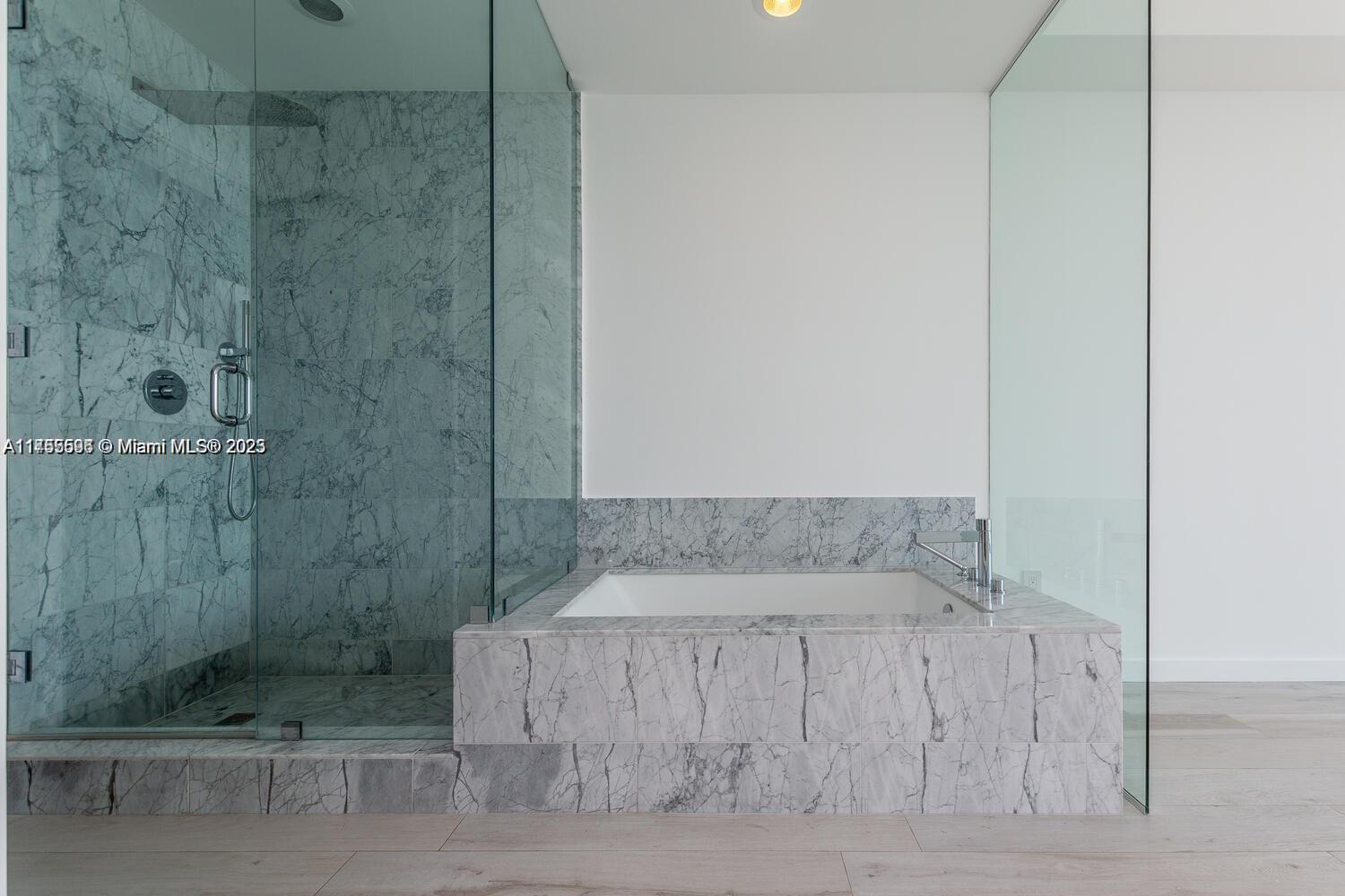 GRAN PARAISO CONDO - Residential