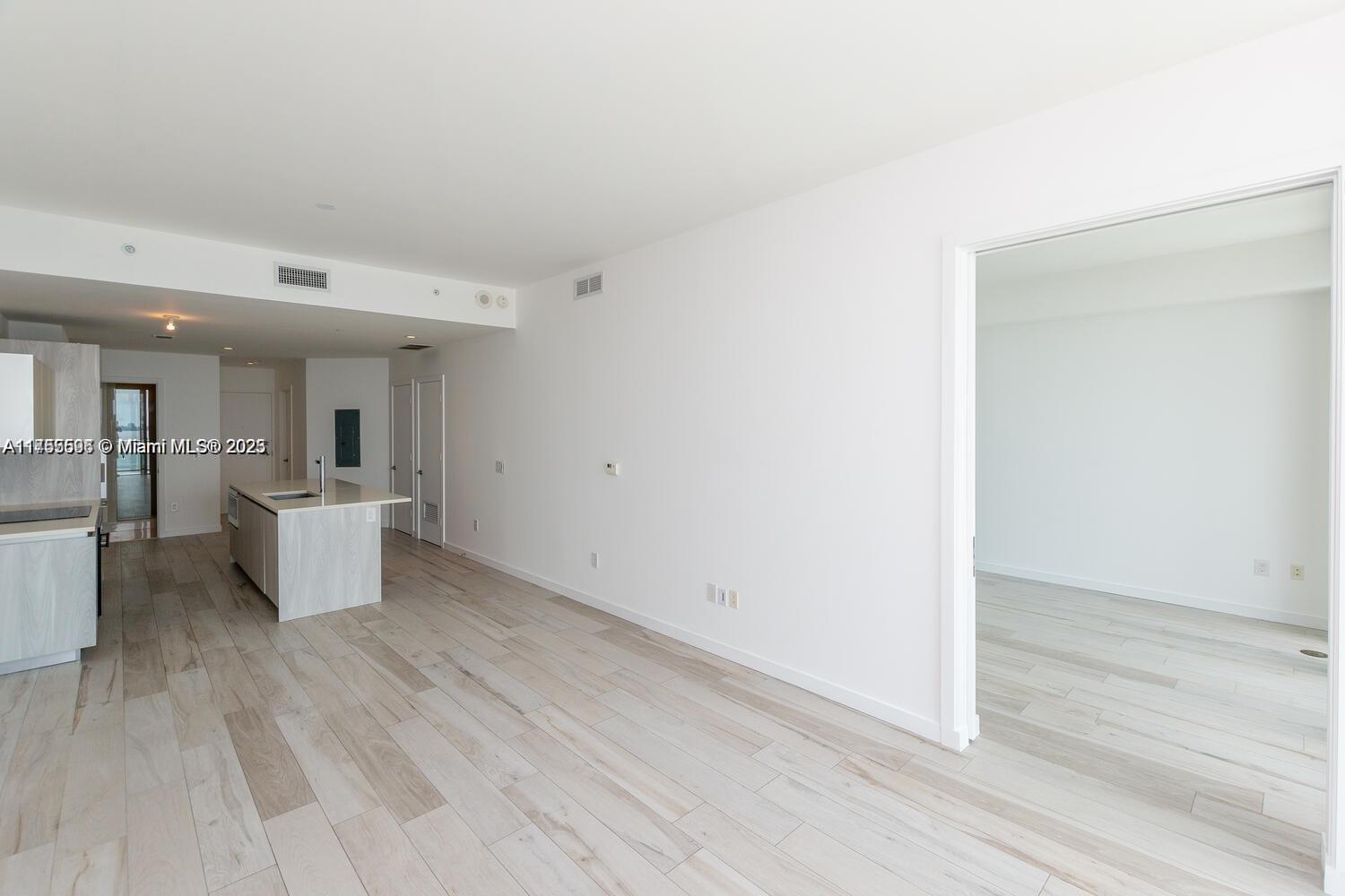 GRAN PARAISO CONDO - Residential