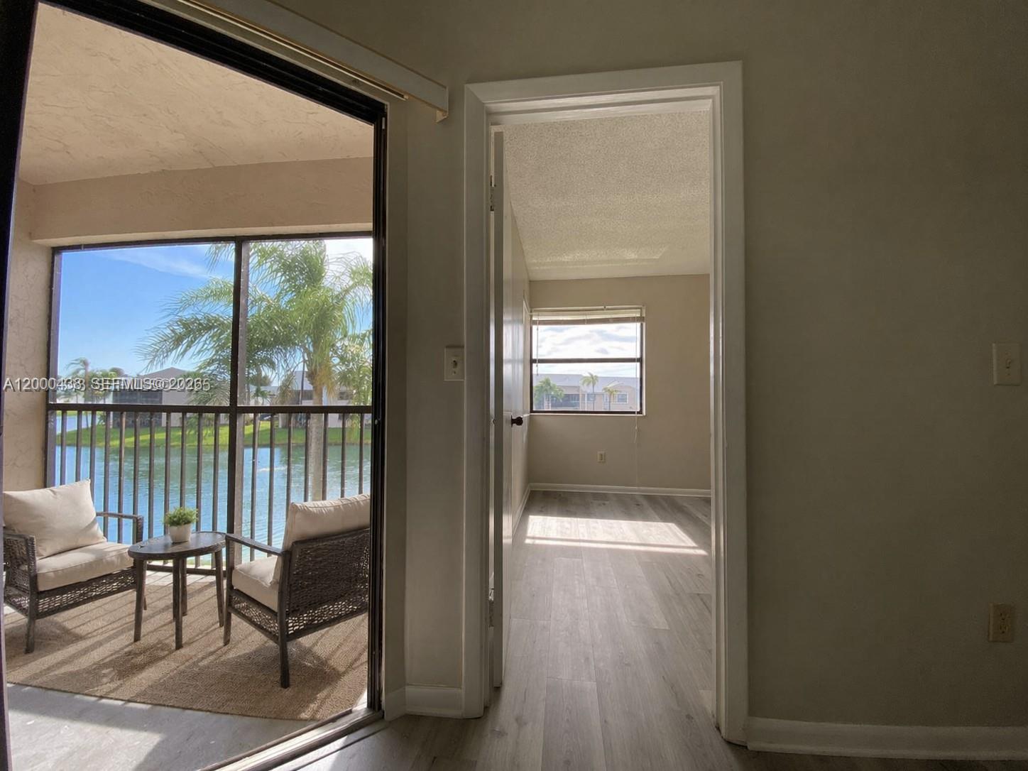 LAKESHORE CONDO 3 - Residential