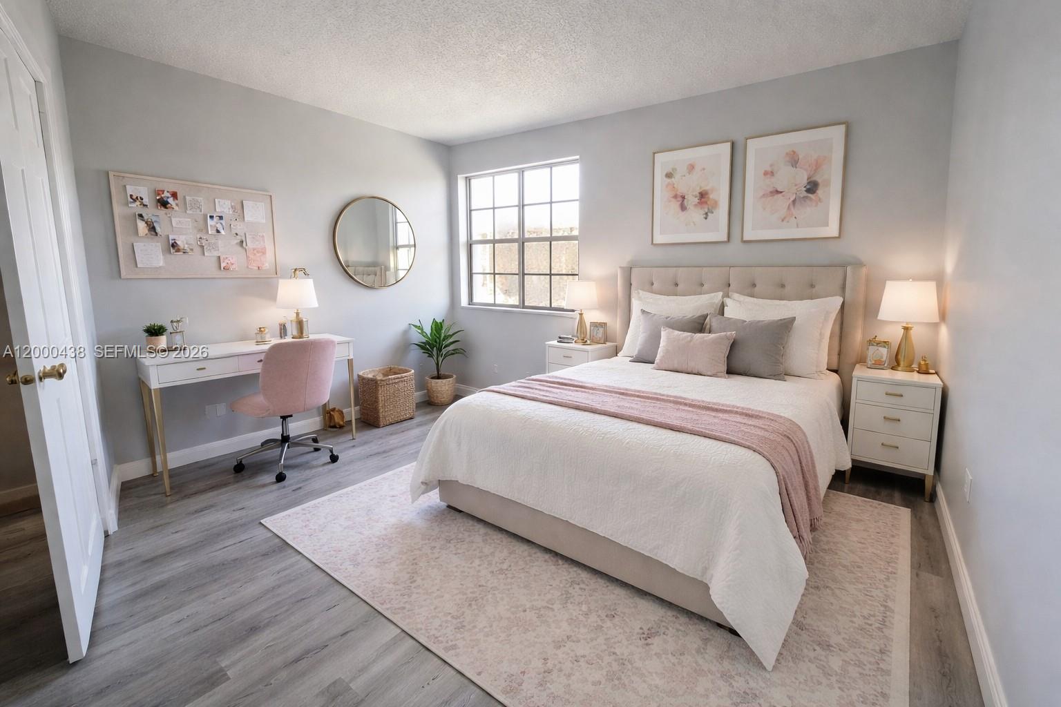 LAKESHORE CONDO 3 - Residential