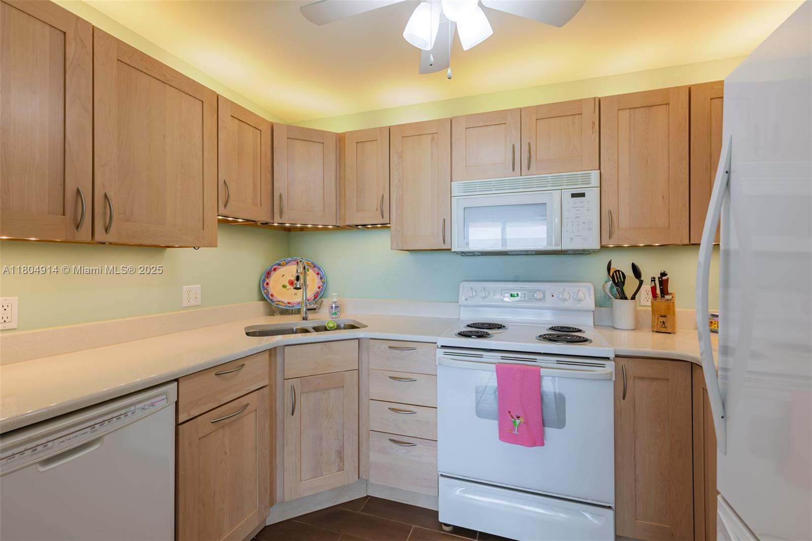 Coco Plum Beach - Residential