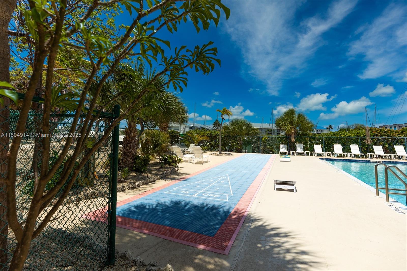 Coco Plum Beach - Residential