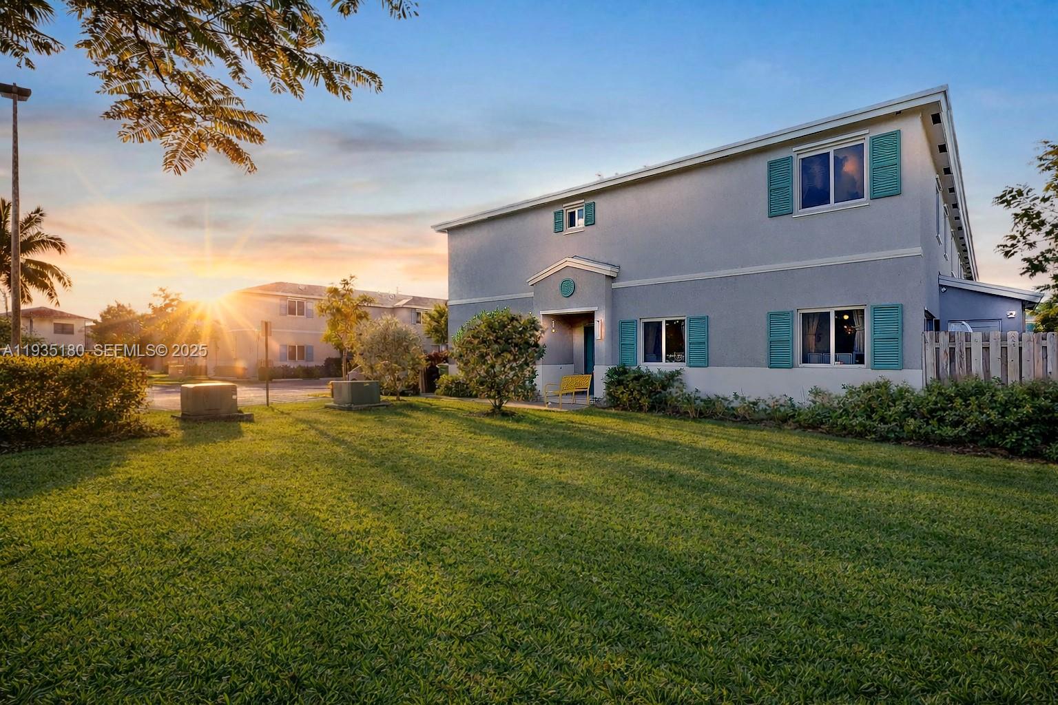 FOREST PARK VILLAS - Residential