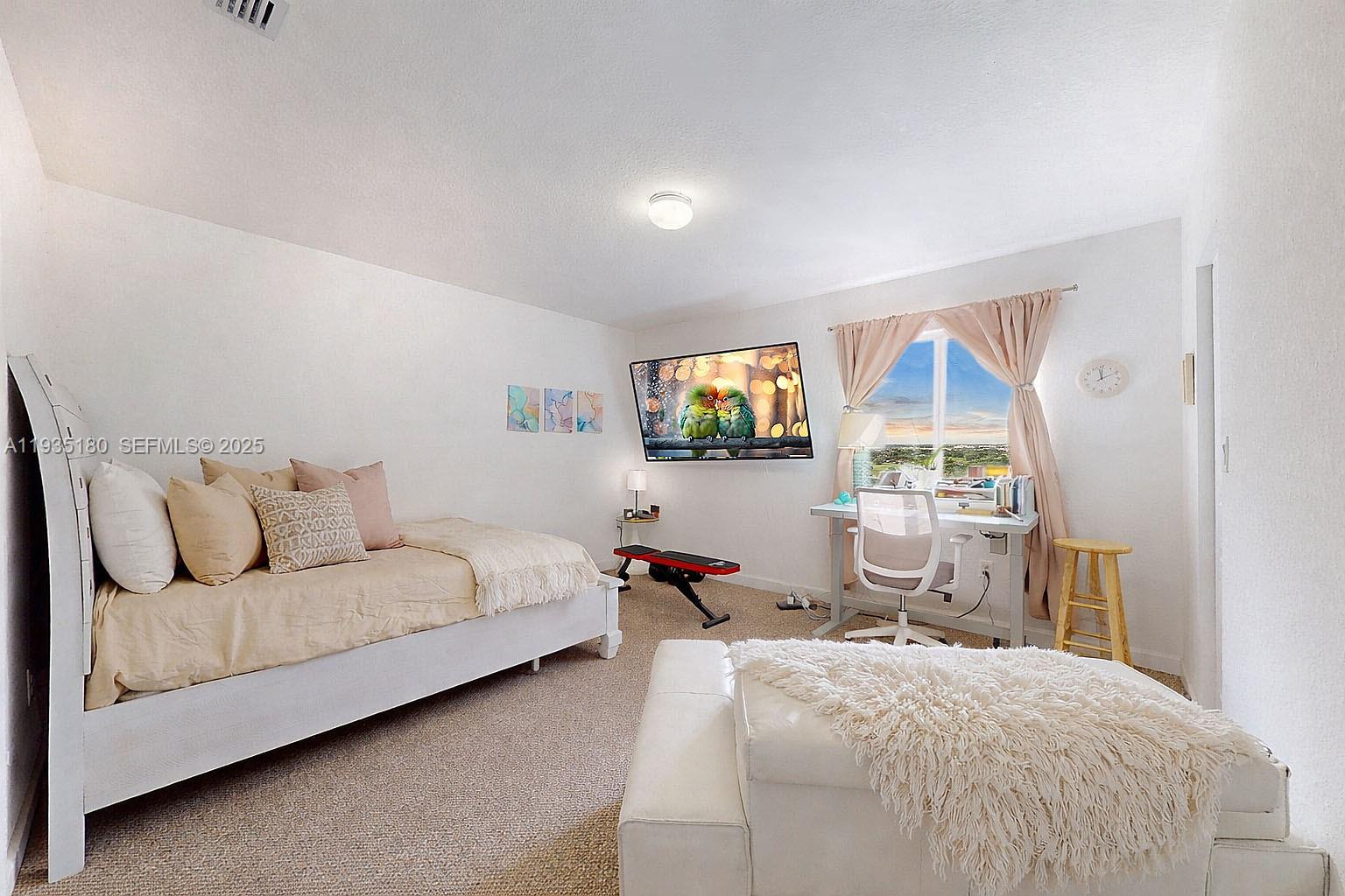 FOREST PARK VILLAS - Residential