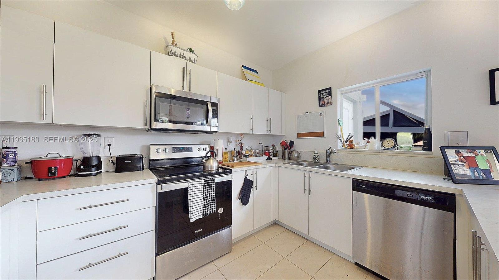 FOREST PARK VILLAS - Residential