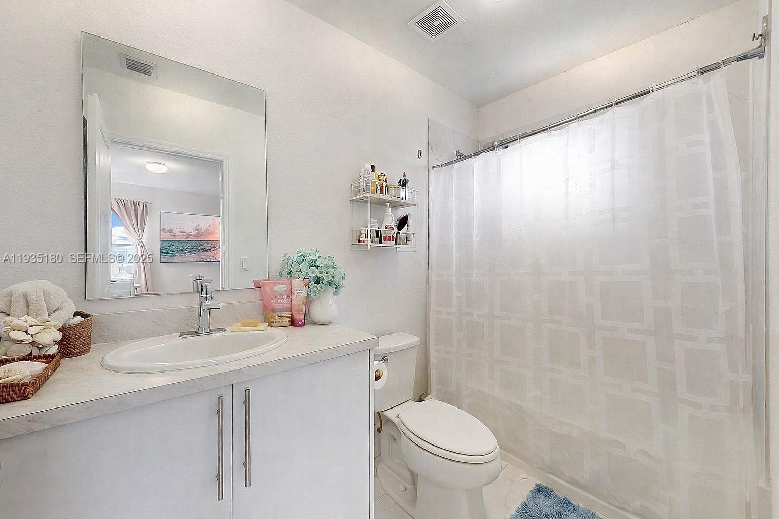 FOREST PARK VILLAS - Residential