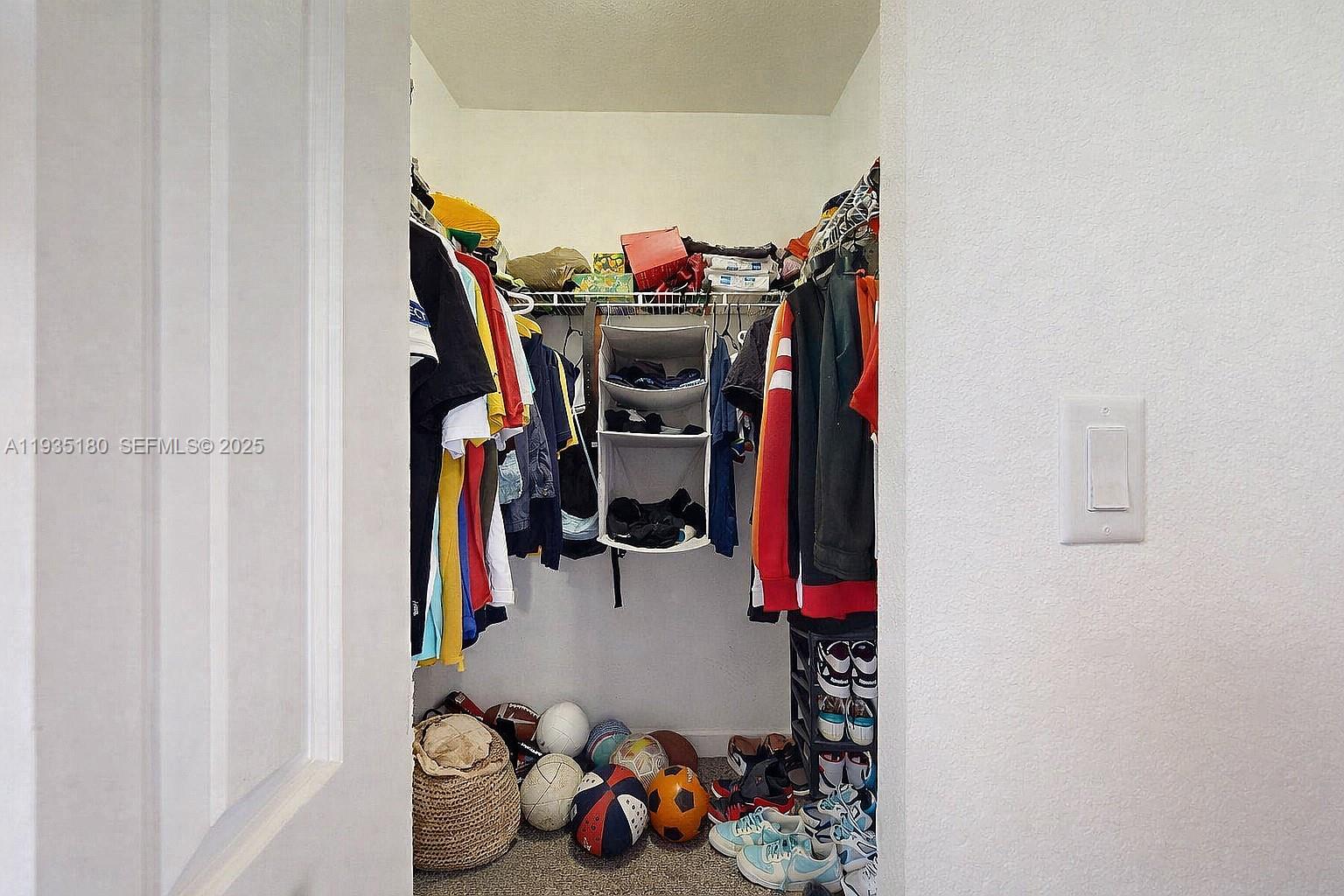 FOREST PARK VILLAS - Residential