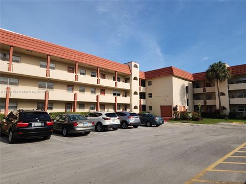 Photo of 2931 E Sunrise Lakes Dr #205, Sunrise, FL 33322 (MLS # A11834154)