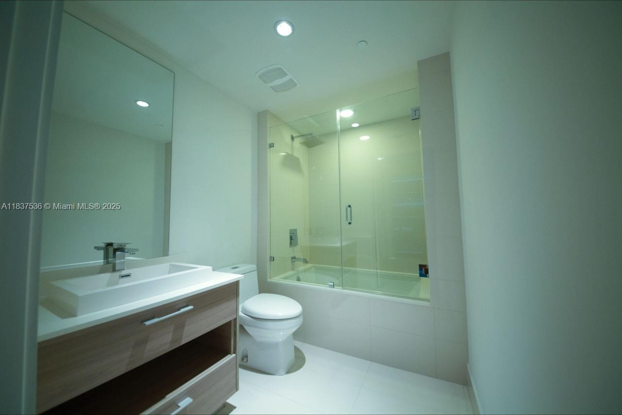 1300 S MIAMI AVENUE CONDO - Residential